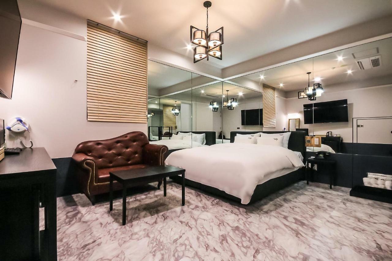 Gimhae Hotel Seowa מראה חיצוני תמונה